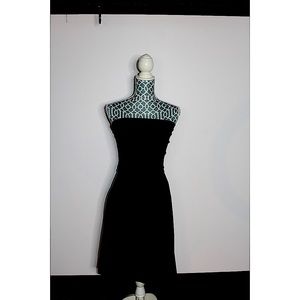 STRAPLESS BLACK CASUAL DRESS